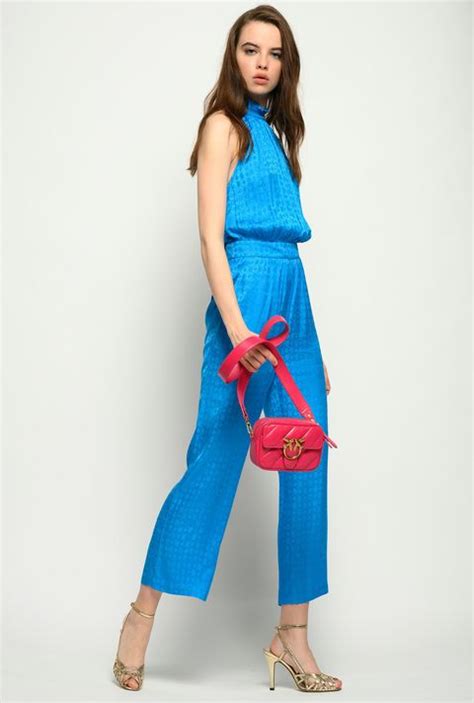Consigli di styling per tute jumpsuit