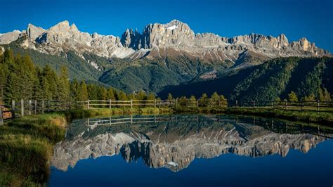 Riflesso del Catinaccio nel laghetto Wuhnleger
