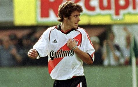 Pablo Aimar giovane con la maglia del River Plate