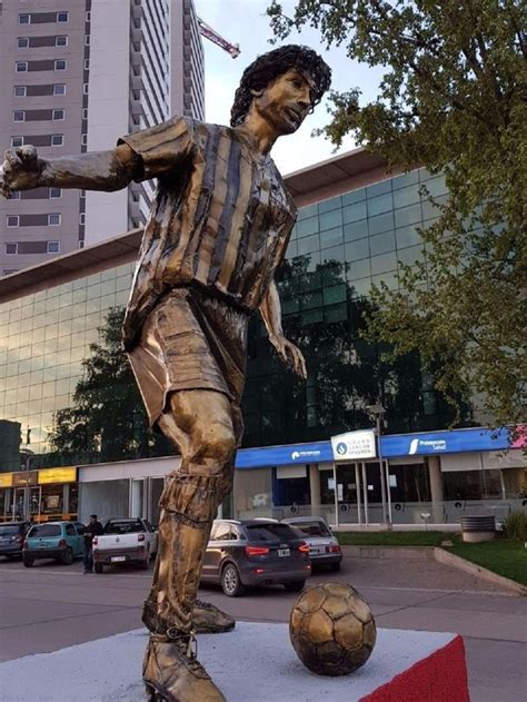Statua di Pablo Aimar a Río Cuarto