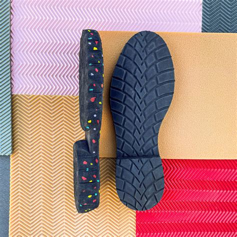 Esempi di suole flessibili per bambini