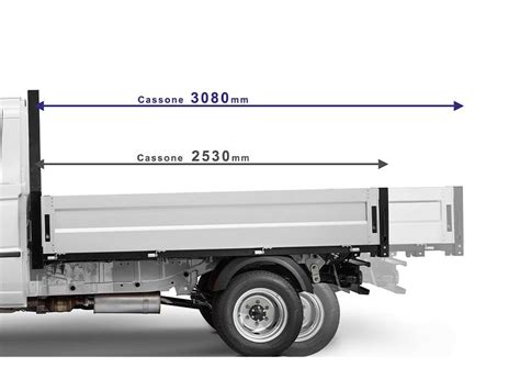 confronto grafico tra le dimensioni del cassone di un extra cab e un dual cab