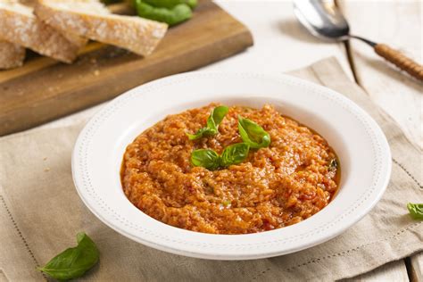 infografica sui passaggi chiave per una pappa al pomodoro perfetta