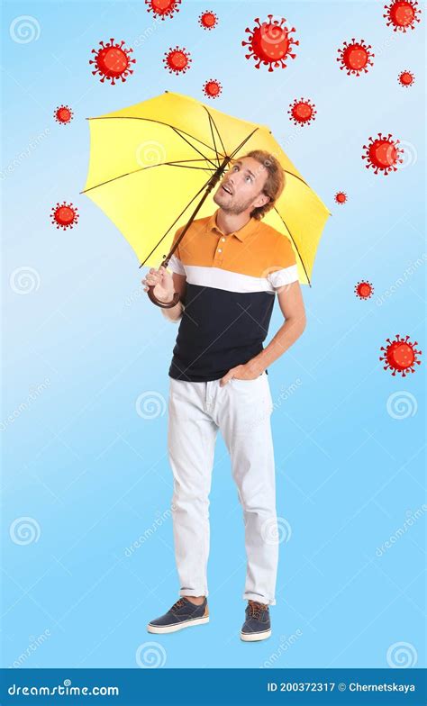 uomo forte che protegge