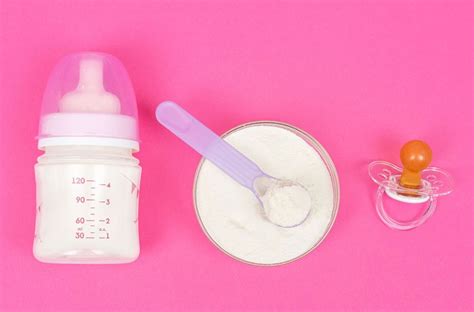 Differenze tra latte artificiale liquido e in polvere