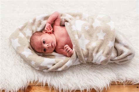 Posizioni confortevoli per l'alimentazione del neonato