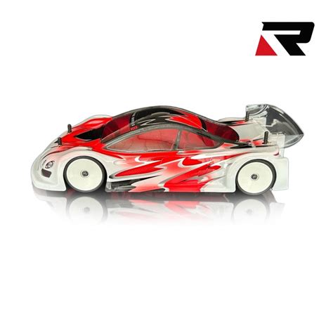Modellista ragazza personalizza carrozzeria RC