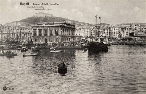 Vecchia foto di fabbriche e migrazione urbana