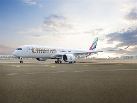 Emirates aereo con famiglie a bordo