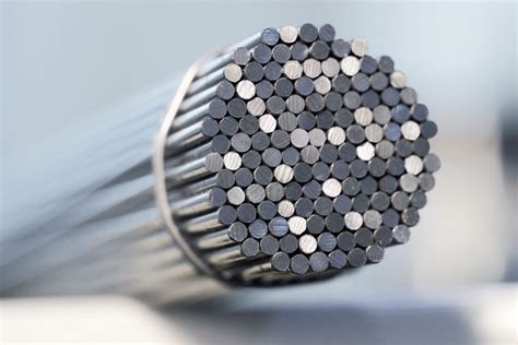 Dettaglio dei materiali in acciaio e componenti BPA Free