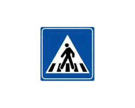Segnaletica stradale per attraversamento pedonale