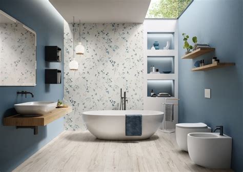 libretto da bagno colorato con immagini di animali