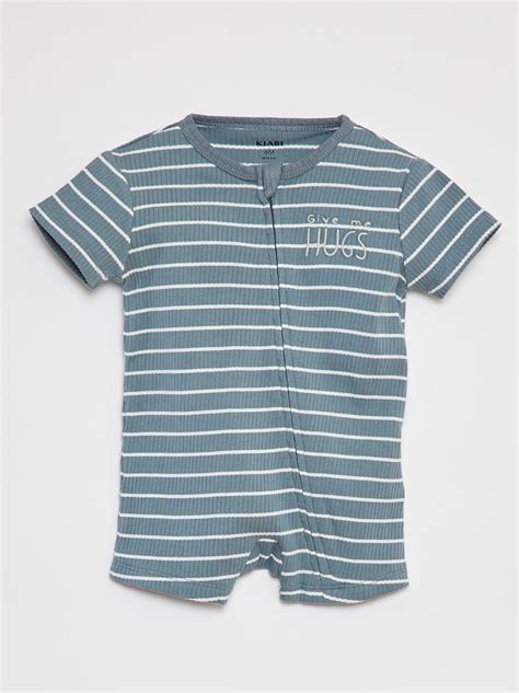 Bebè con tutina estiva leggera