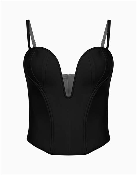Lingerie in pelle per un look audace