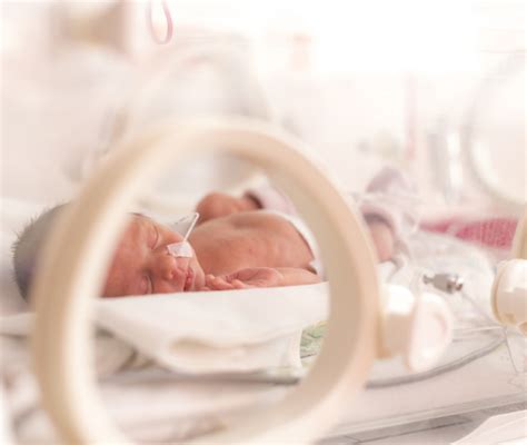 Kangaroo Care per Neonati Prematuri
