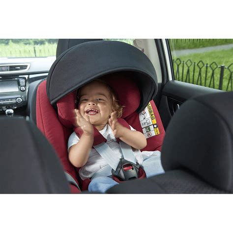 Sun canopy on a car seat