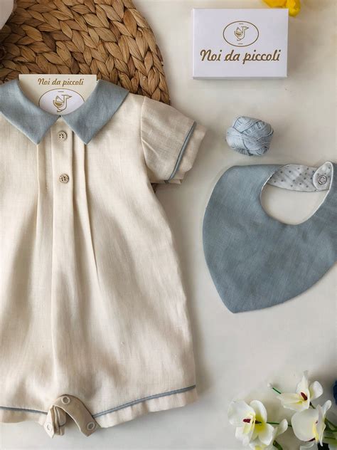 Bambini con capi Armani Baby e Newborn