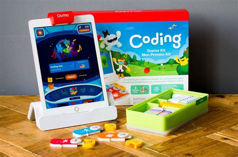 Bambino usa un tablet con Osmo Coding Kit