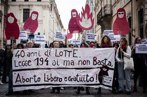 Infografica sulla frammentazione politica in merito alla legge sull'aborto
