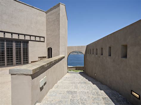 Rampa di accesso a un museo