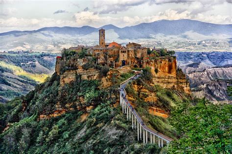 Dettaglio di un vicolo di Civita di Bagnoregio