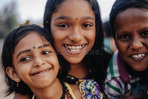 Bambini indiani durante una gita