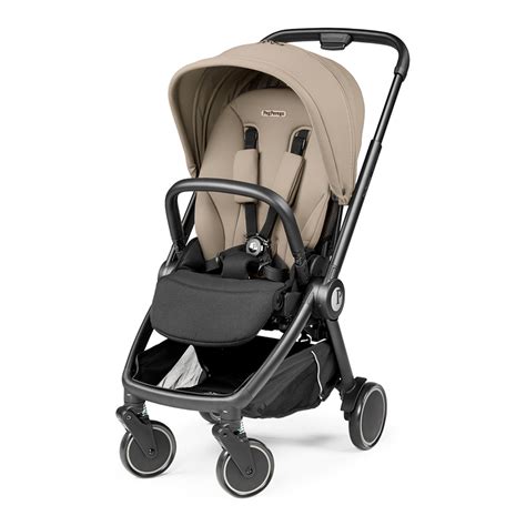 Peg Perego City Loop compatto e agile in ambiente urbano