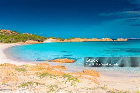 Spiaggia Rosa sull'Isola di Budelli nell'Arcipelago della Maddalena