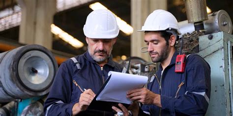 Formazione professionale per tecnici elettrici in aula e on-the-job