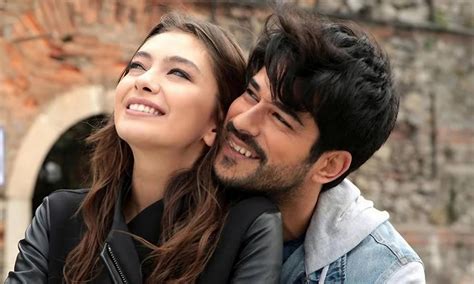 Kemal e Nihan in un momento intimo