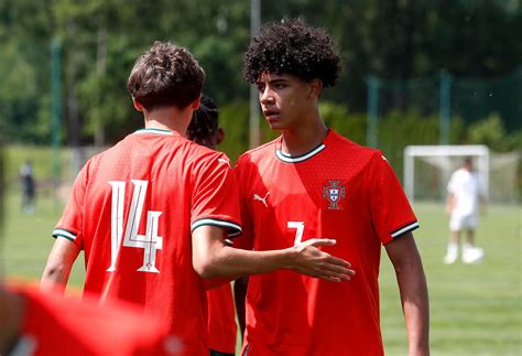 Cristiano Ronaldo Jr. in divisa da calcio