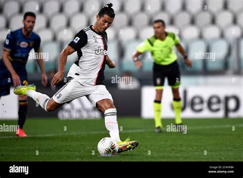 Cristiano Ronaldo Jr. mentre segna un gol