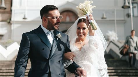 Ritratto di famiglia di Claudia Dionigi, Lorenzo Riccardi e la loro figlia Maria Vittoria, in attesa del nuovo arrivato