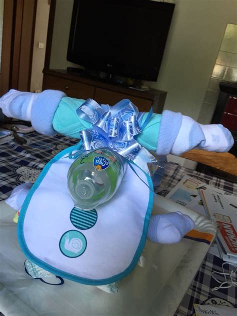 moto di pannolini assemblata con peluche e dettagli personalizzati