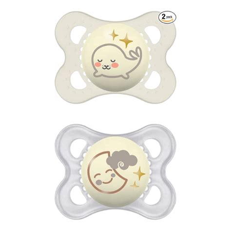 confronto tra ciuccio standard e ciuccio che si illumina al buio