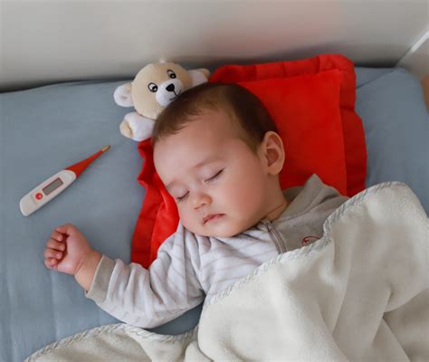 Icone che rappresentano i campanelli d'allarme per la febbre nei bambini