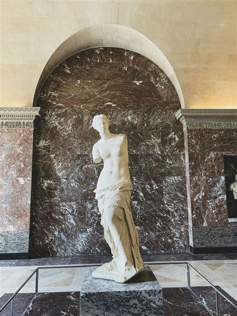 Statua greca raffigurante Venere Callipigia