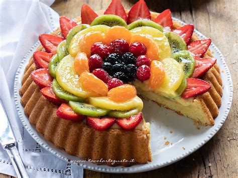 Scodella di semolino con frutta