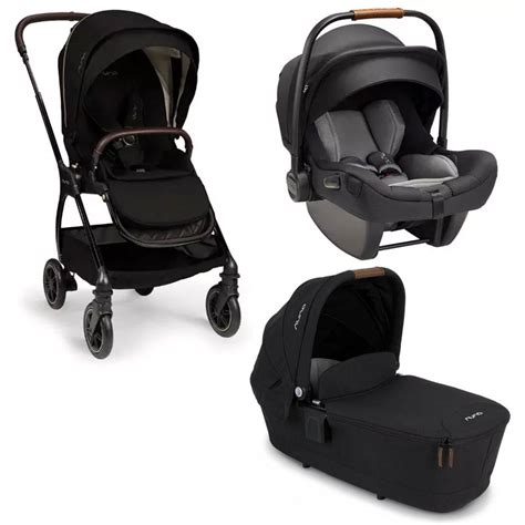 Passeggino Mutsy Evo in configurazione trio, con navicella, seduta e seggiolino auto.