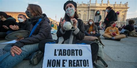 Dibattito sull'aborto