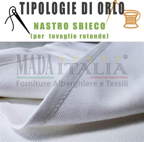 dettaglio di un bavaglino con nastro a sbieco