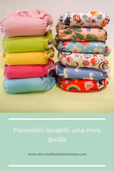Pannolini lavabili ordinati su uno scaffale