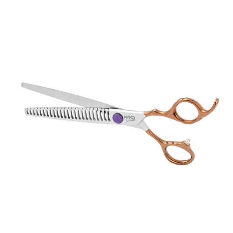 Rifinitura delle curve con forbici dentate