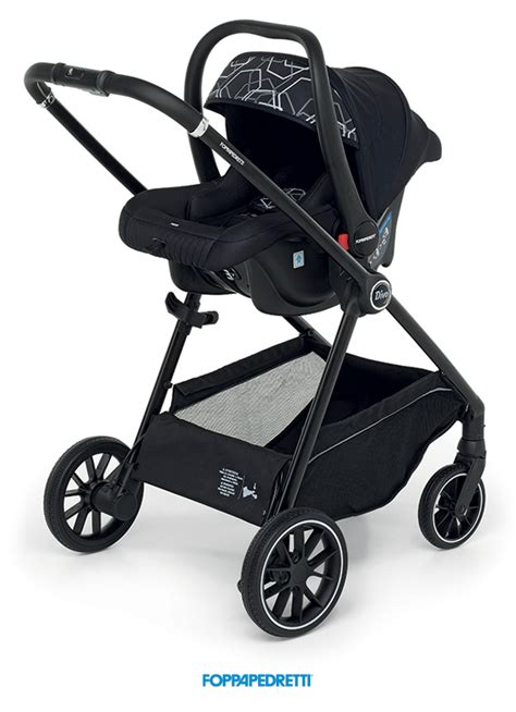Seggiolino auto installato sul passeggino