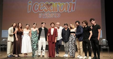 Confronto tra Claudio Amendola e Tomas Milian nei panni di Giraldi/Monnezza