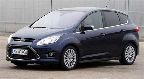 Ford C-Max in strada