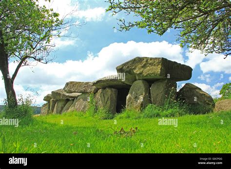 Esempio di struttura megalitica europea in Bretagna