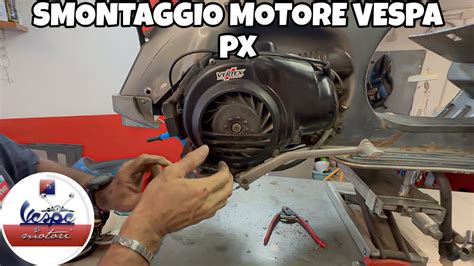 Illustrazione passo-passo dello smontaggio del carter
