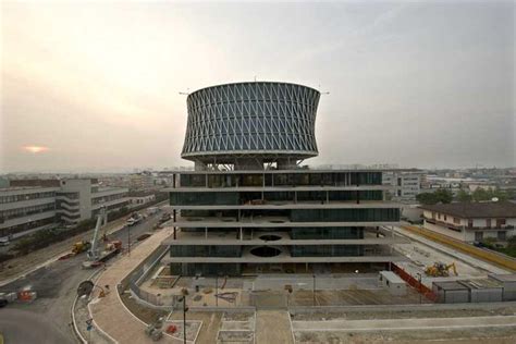 Architettura della sede Fater a Pescara