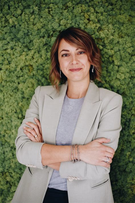 Ritratto professionale di Sofia Ciucchi in un contesto manageriale